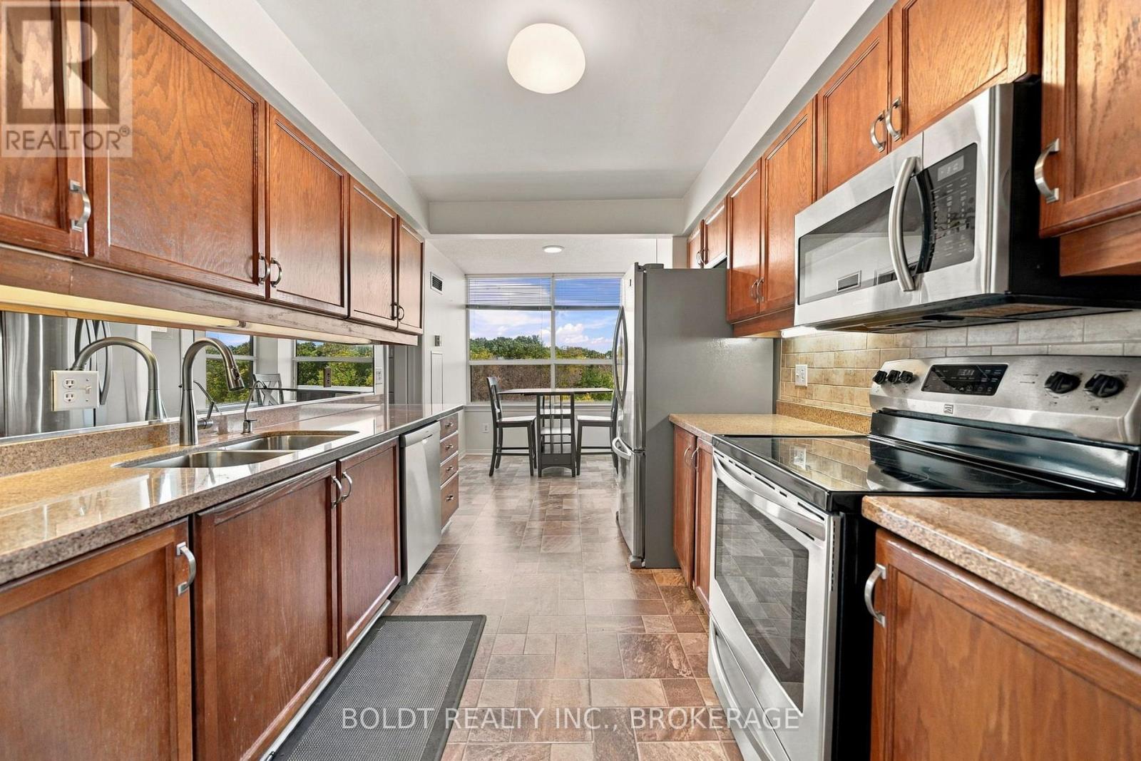 505 - 3 Towering Heights Boulevard Property Photo 16