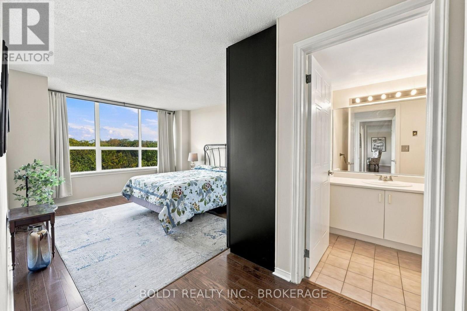 505 - 3 Towering Heights Boulevard Property Photo 21