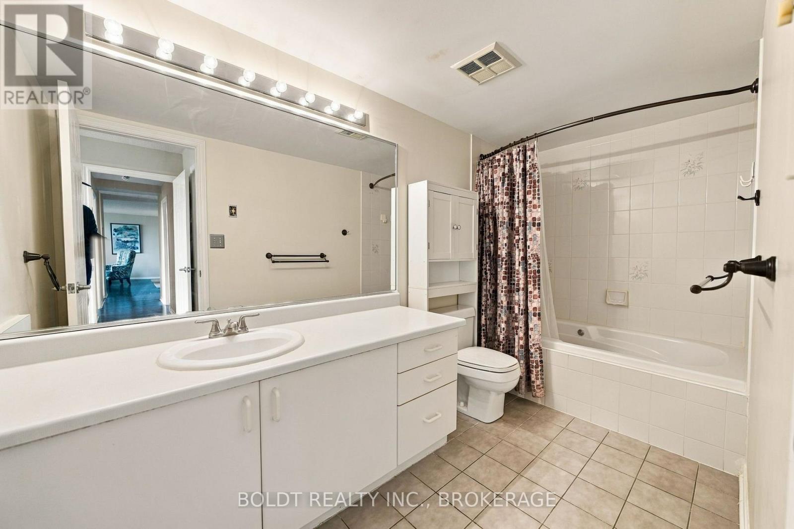 505 - 3 Towering Heights Boulevard Property Photo 25
