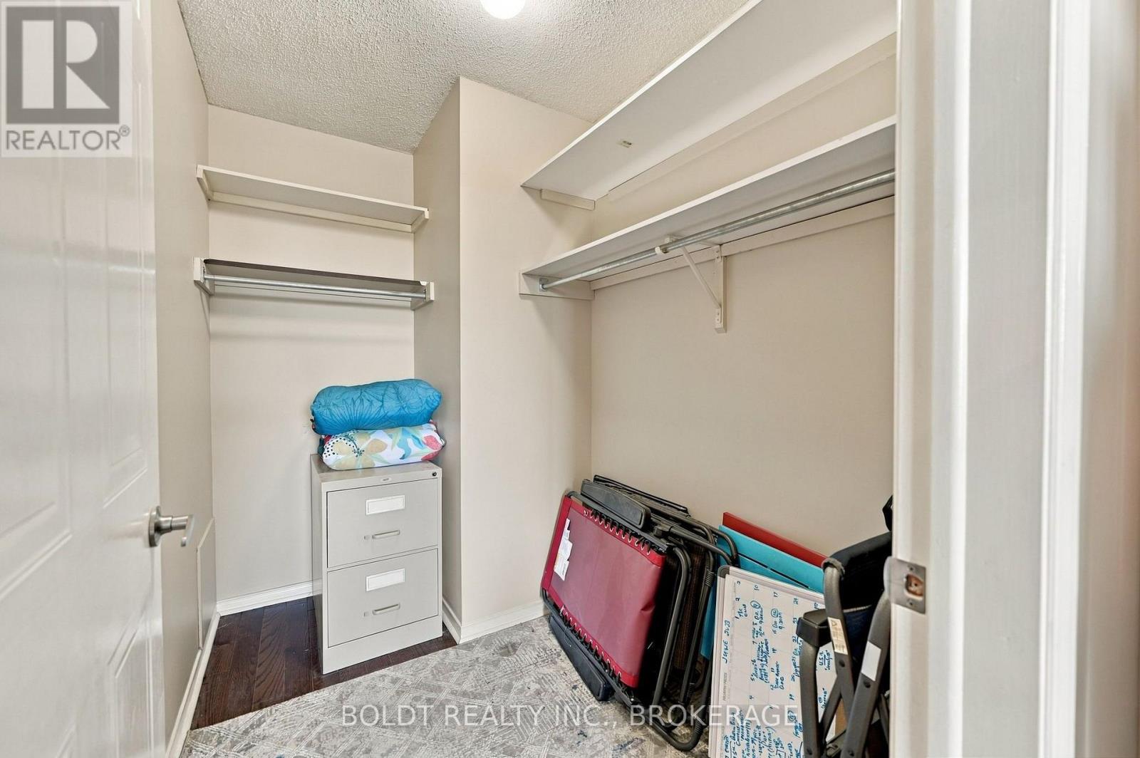505 - 3 Towering Heights Boulevard Property Photo 26