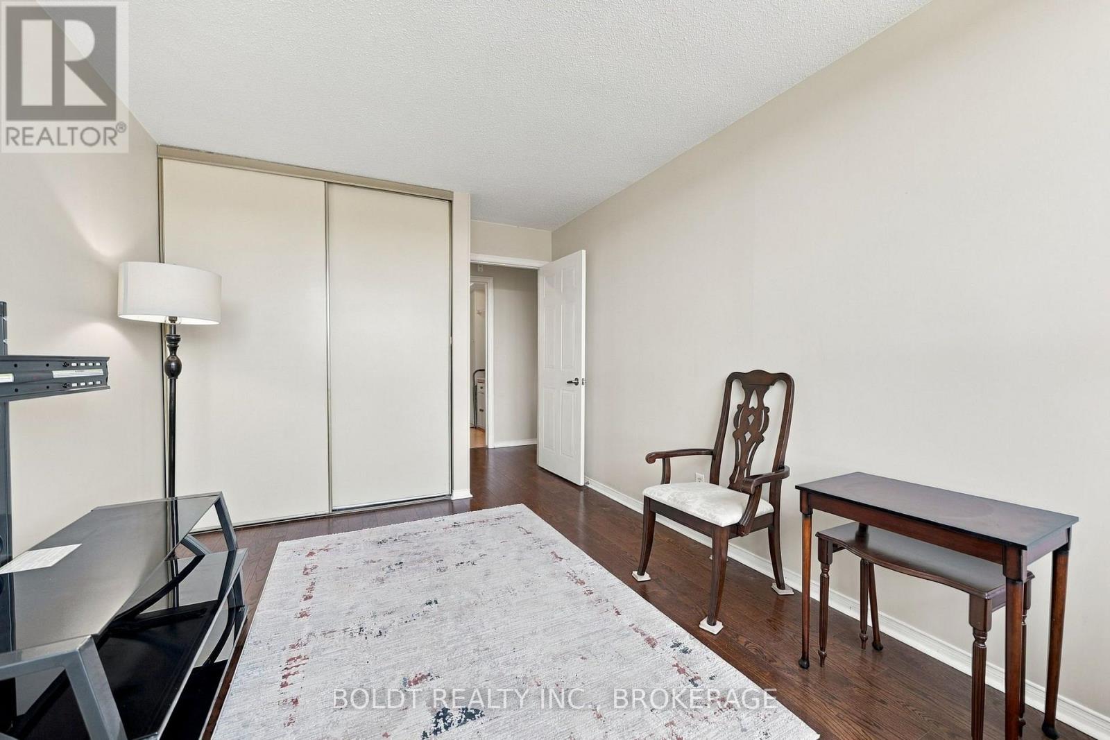 505 - 3 Towering Heights Boulevard Property Photo 28