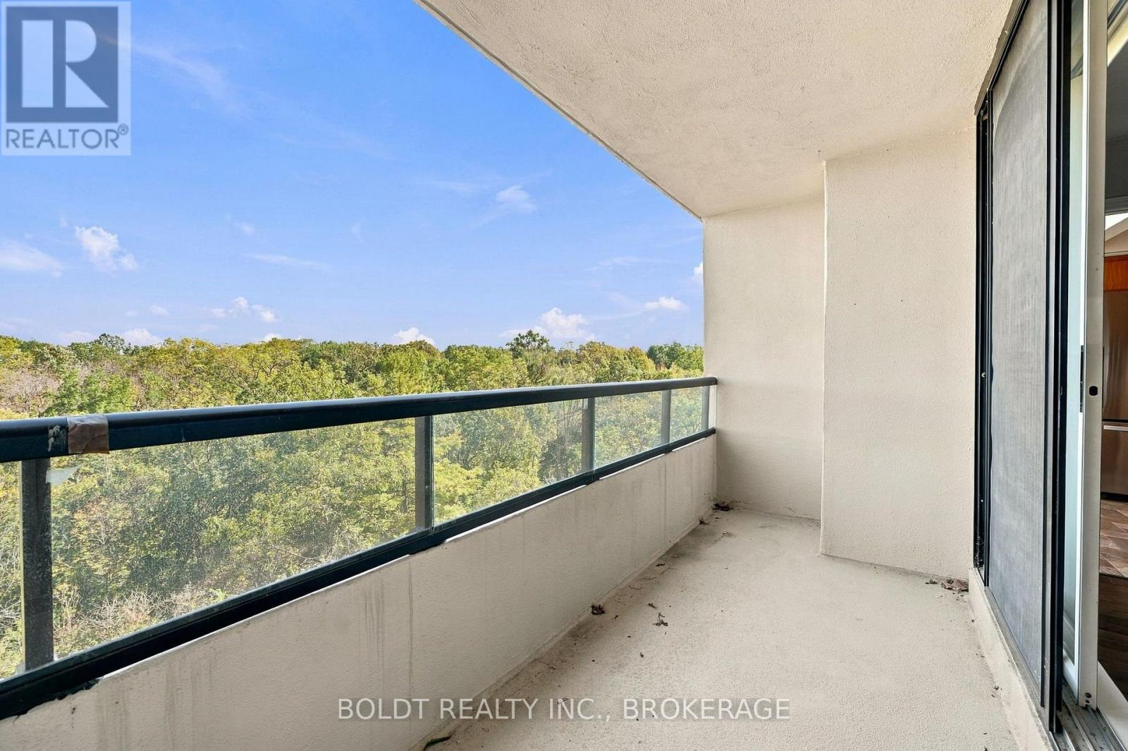 505 - 3 Towering Heights Boulevard Property Photo 31