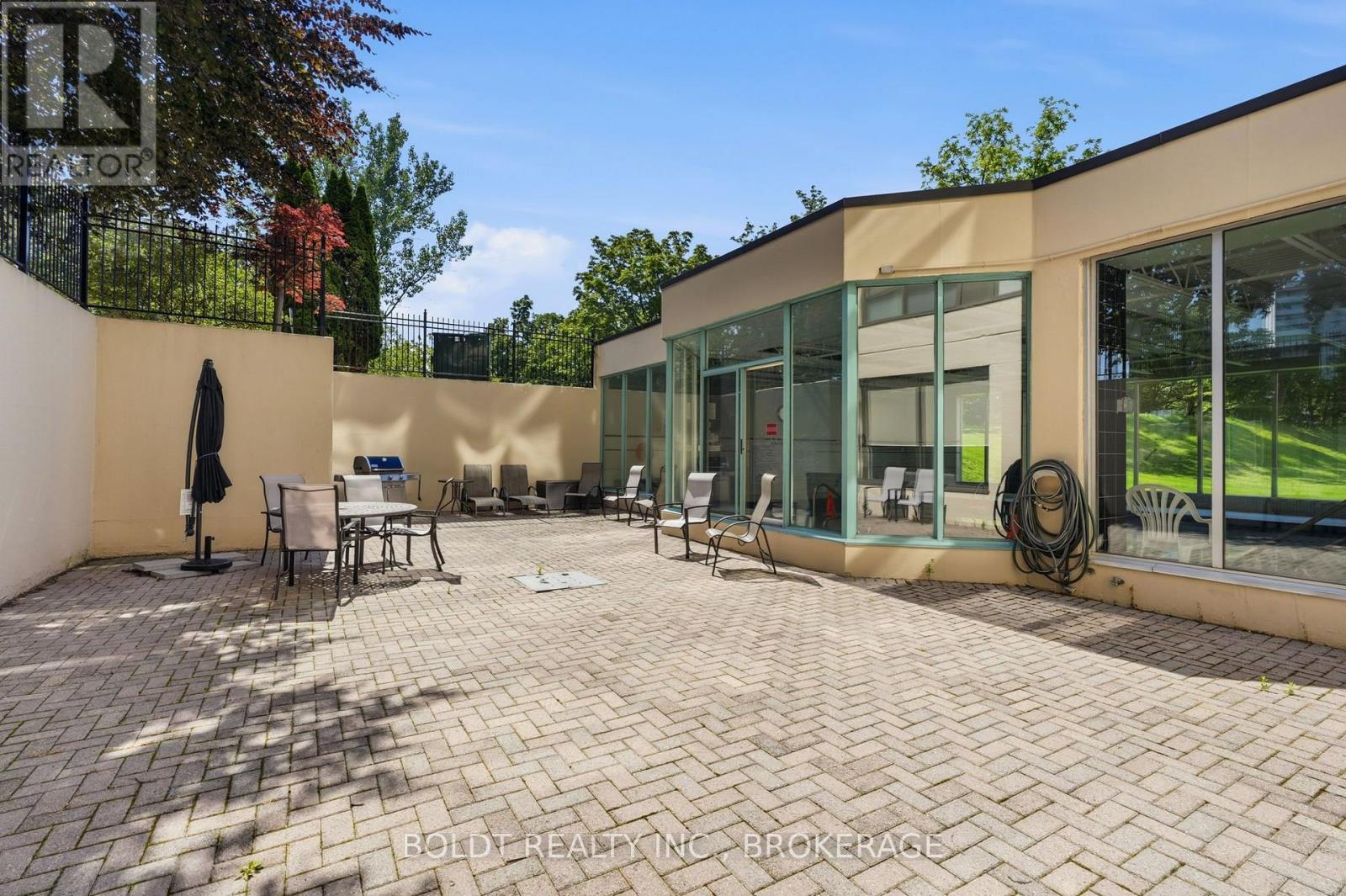 505 - 3 Towering Heights Boulevard Property Photo 37