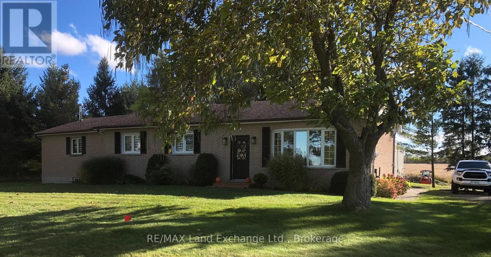 1073 8 Concession Property Photo 3
