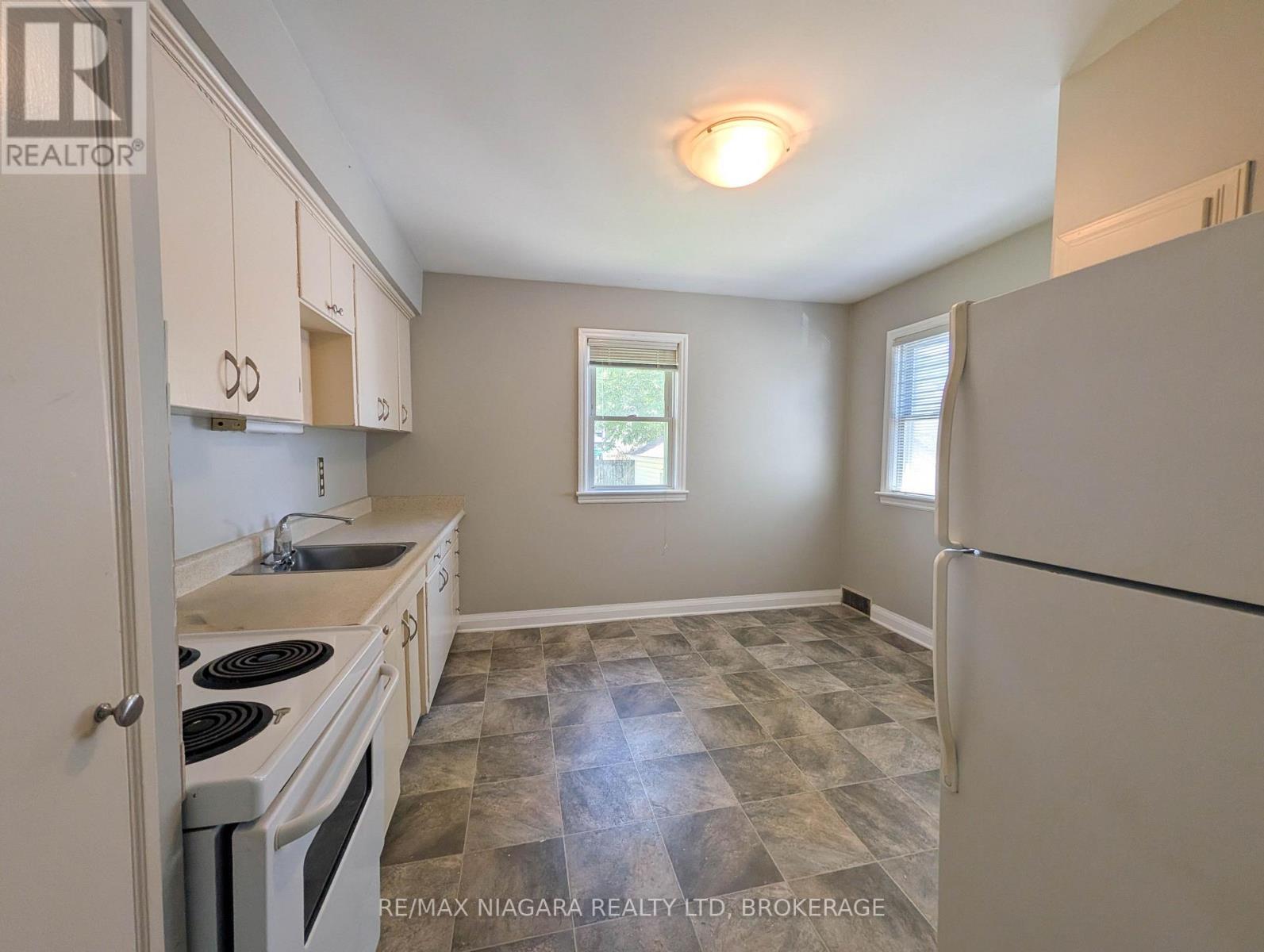 106 Haig Street Property Photo 2