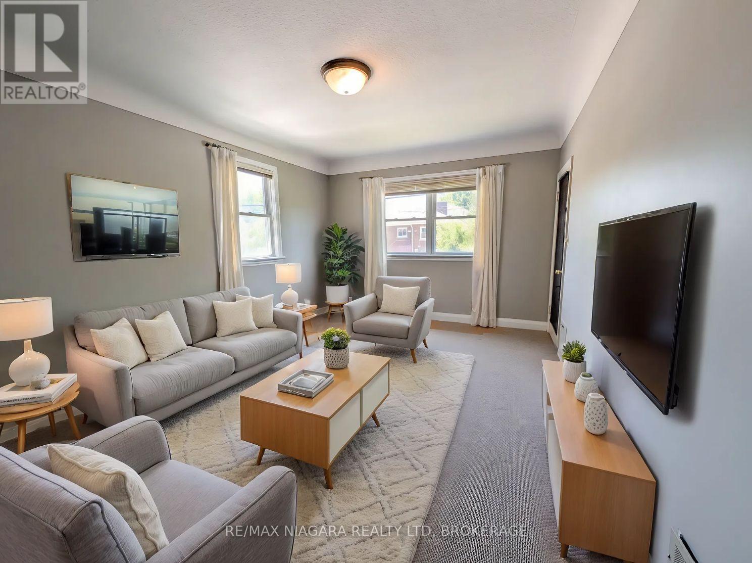 106 Haig Street Property Photo 5