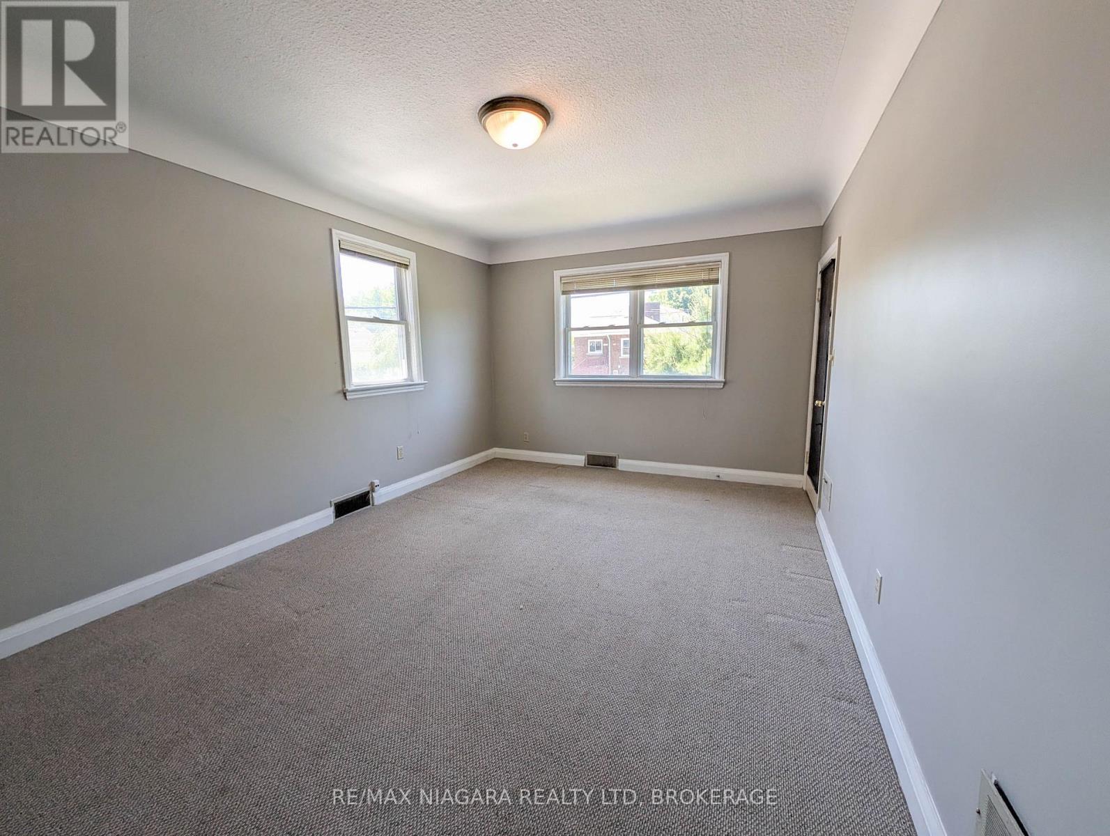 106 Haig Street Property Photo 6