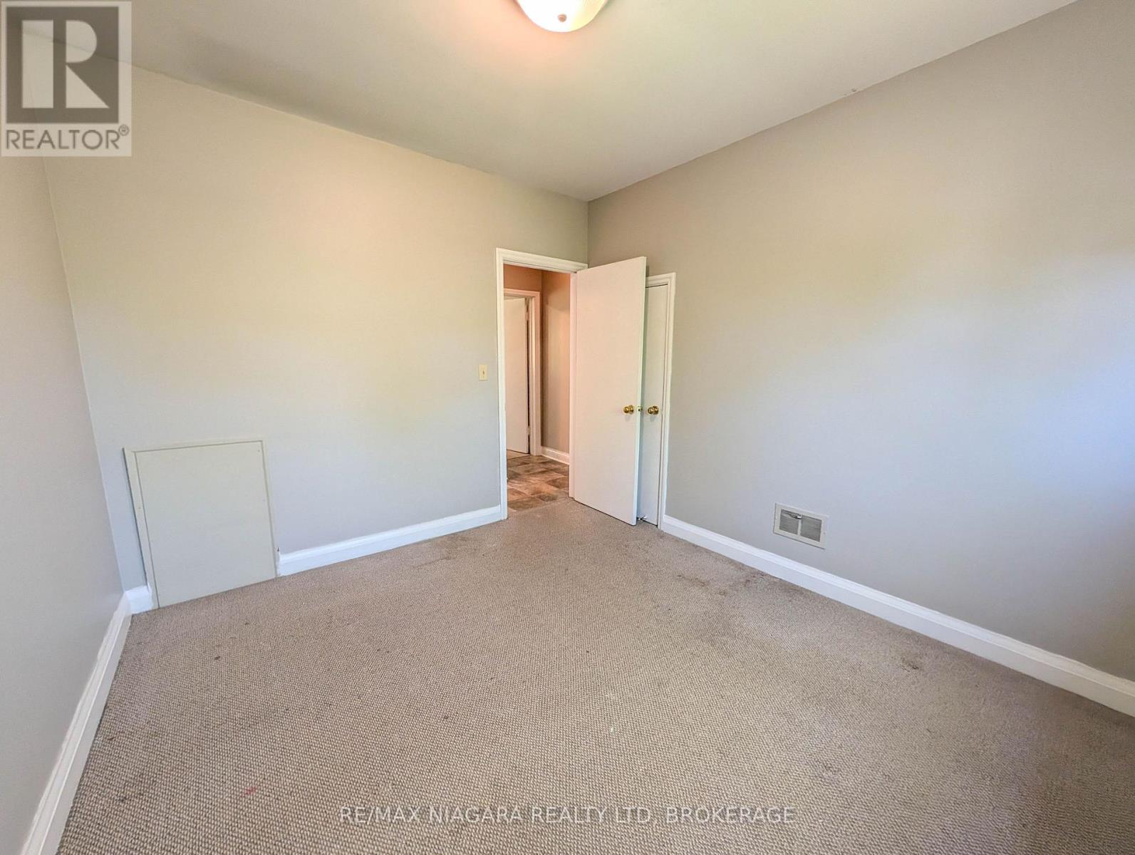 106 Haig Street Property Photo 10