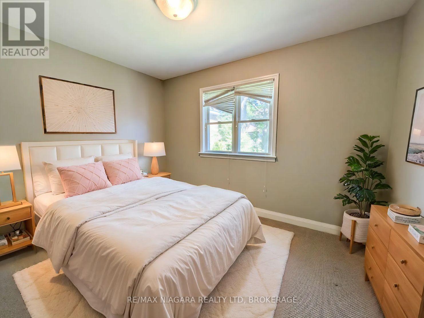106 Haig Street Property Photo 11