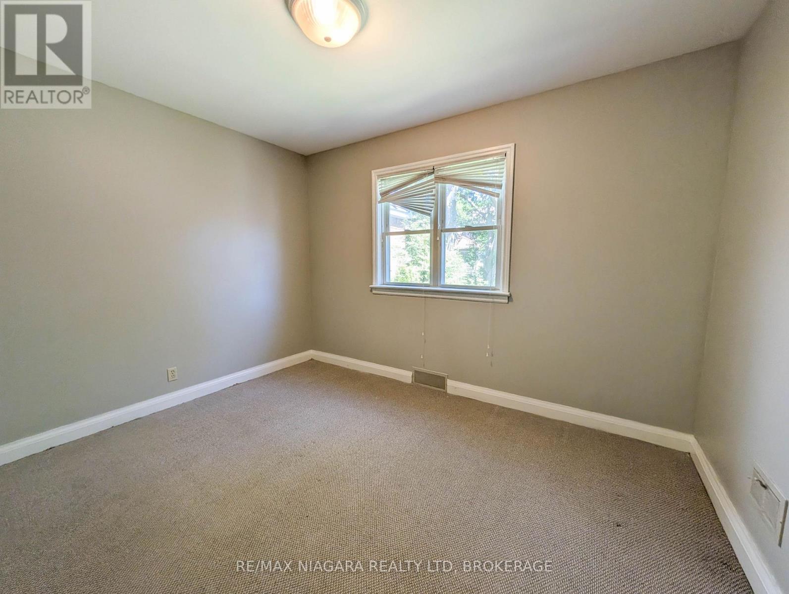 106 Haig Street Property Photo 12