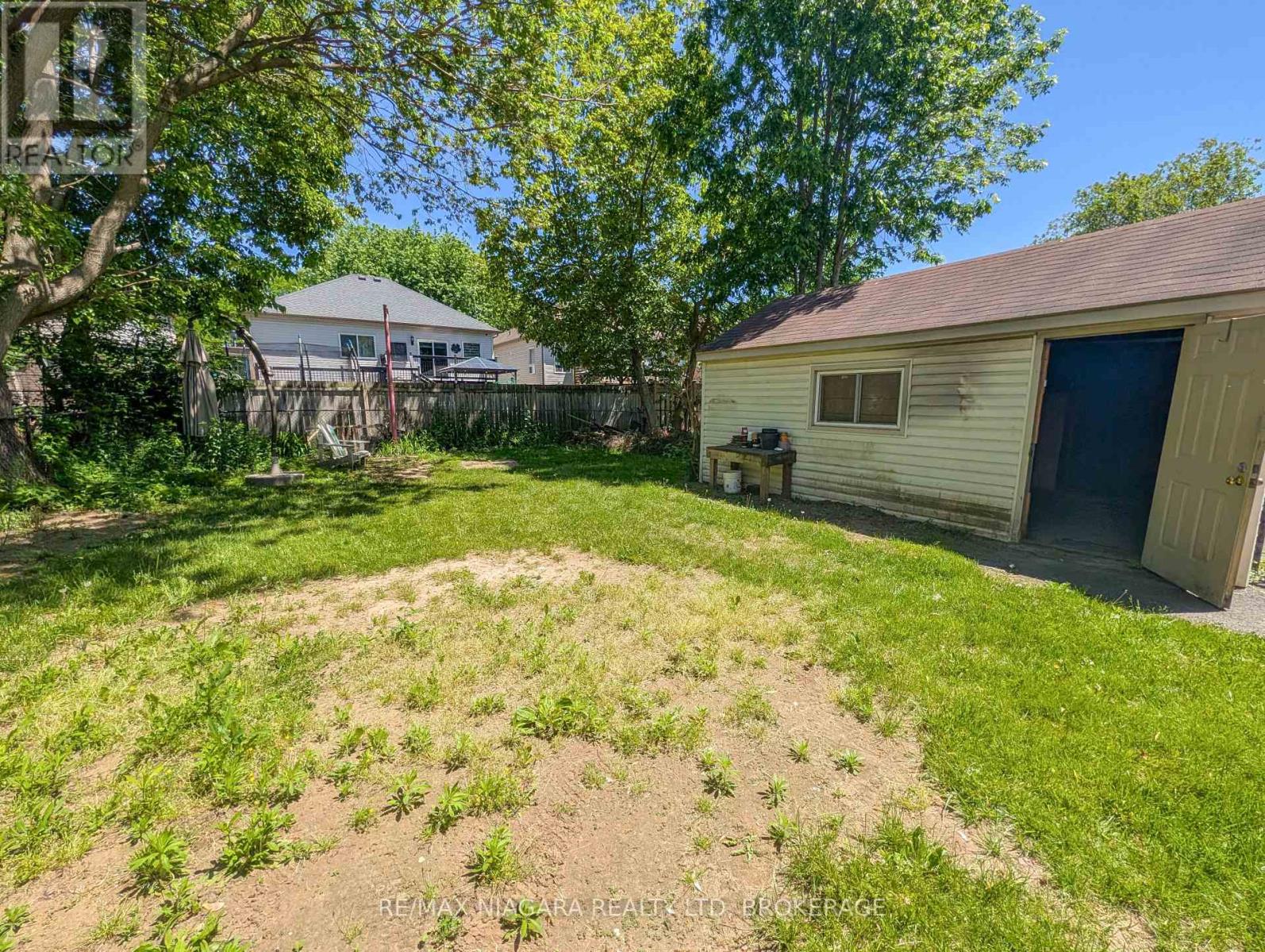 106 Haig Street Property Photo 28