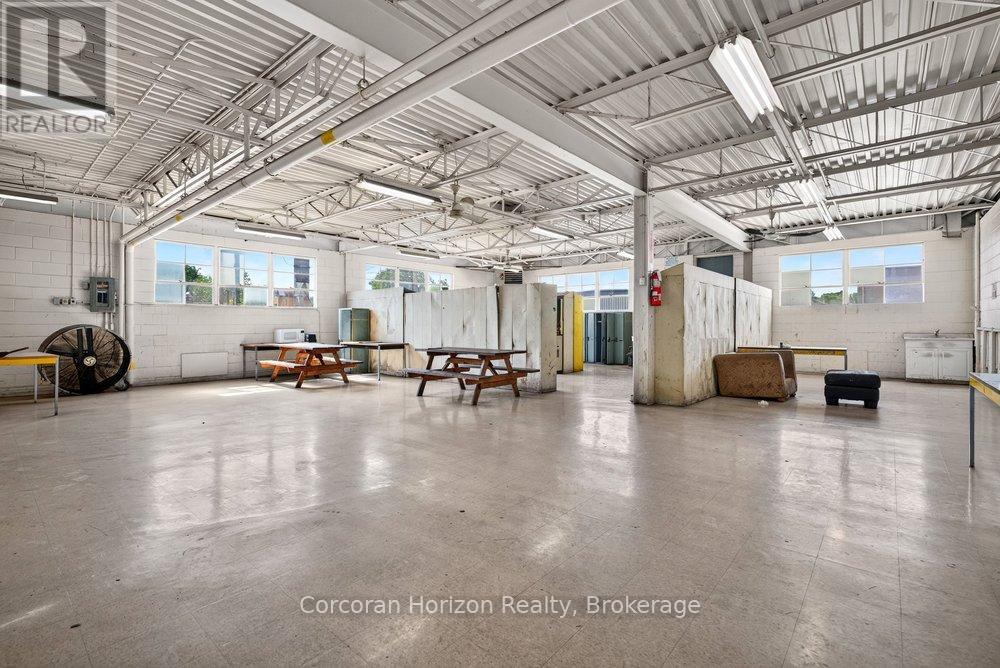 47 Head Street Property Photo 14