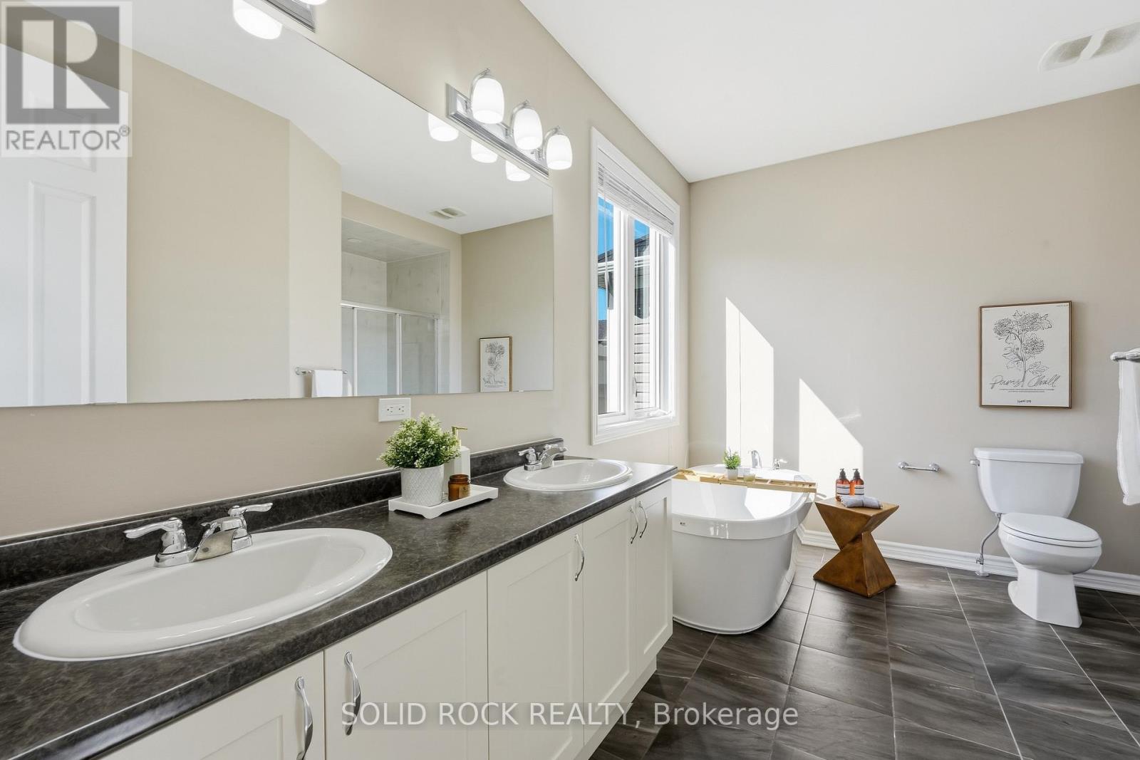 55 Solaris Drive Property Photo 32