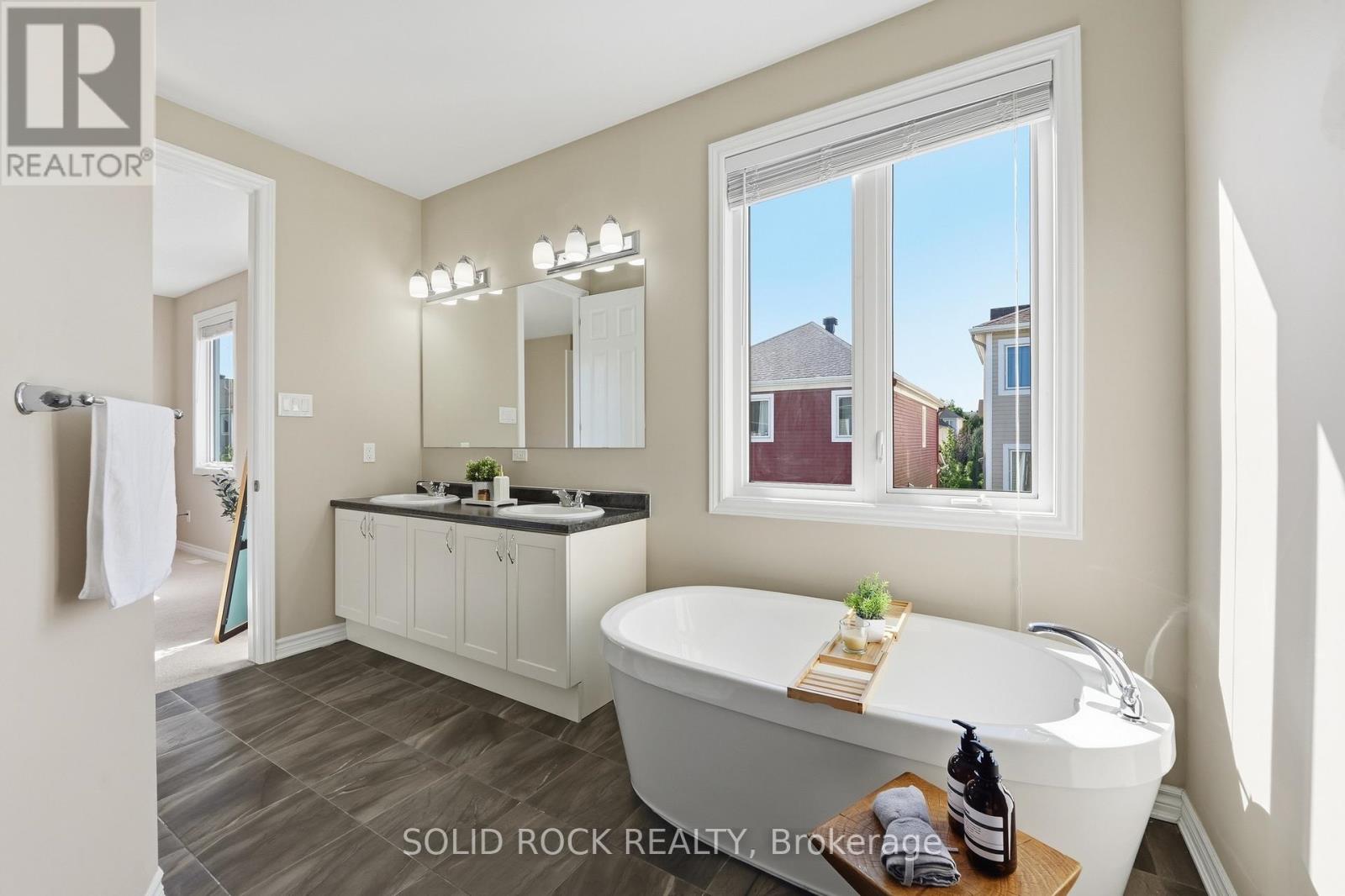 55 Solaris Drive Property Photo 33