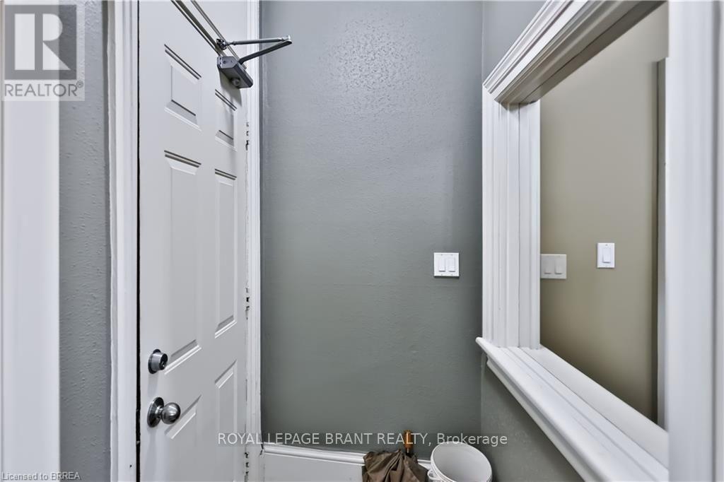 241 Brant Avenue Property Photo 12