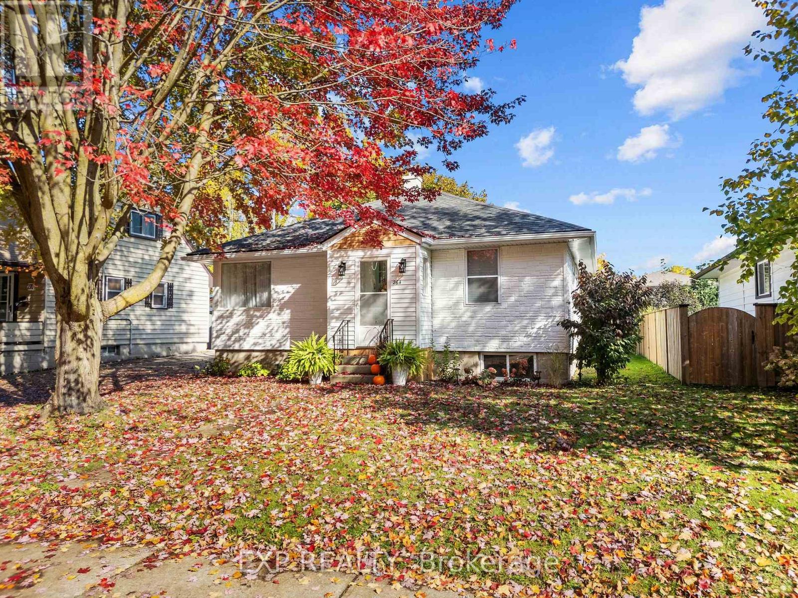 264 Douglas Street Property Photo 2