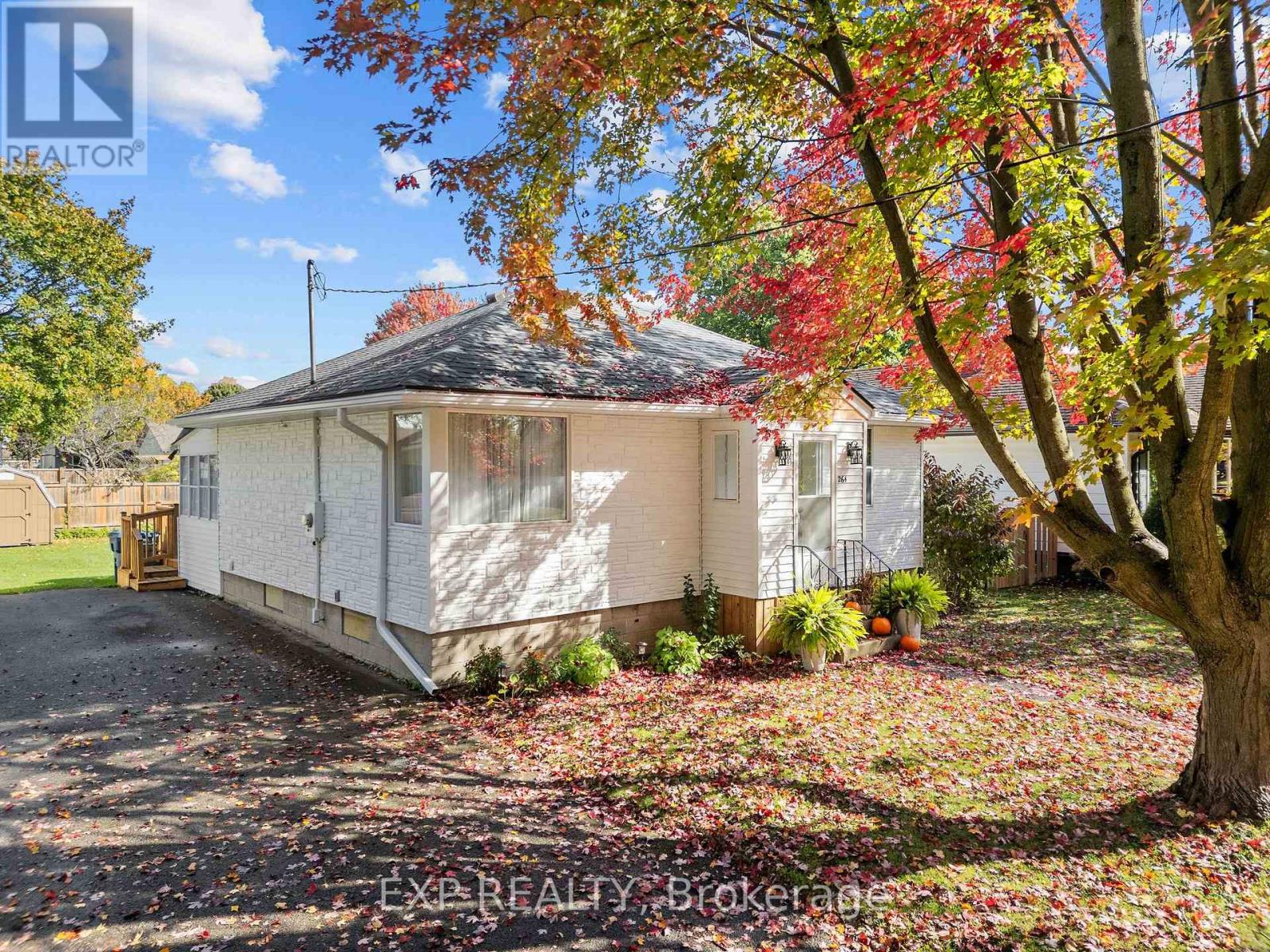264 Douglas Street Property Photo 3