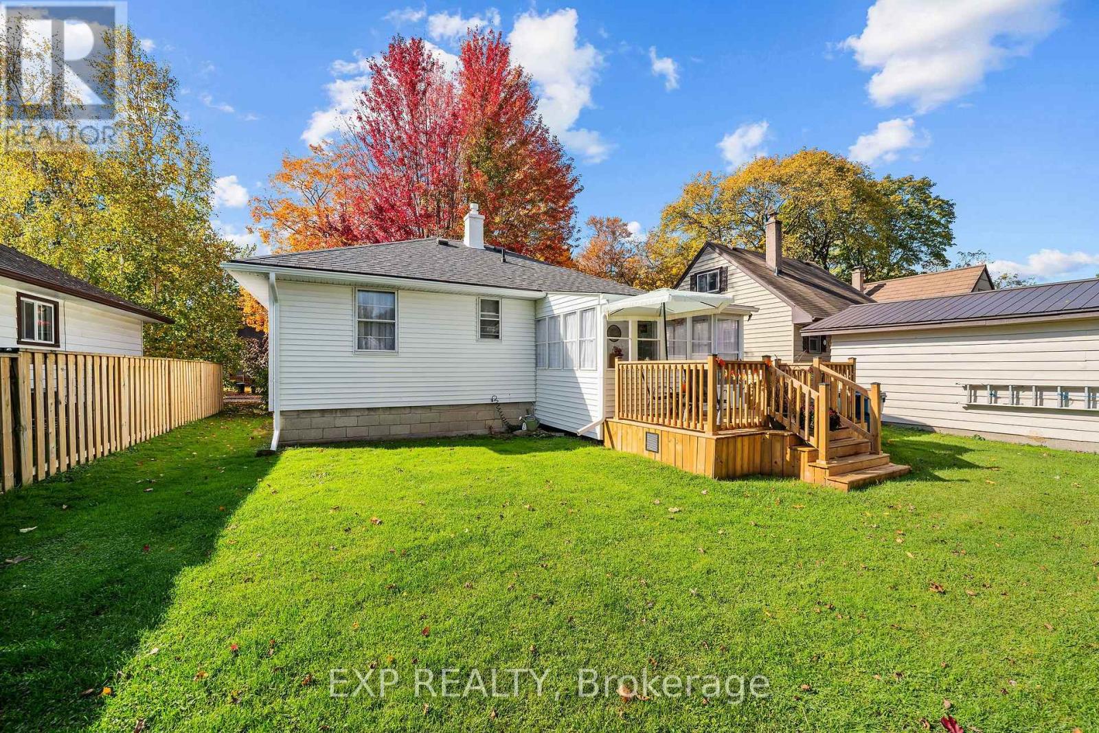 264 Douglas Street Property Photo 7
