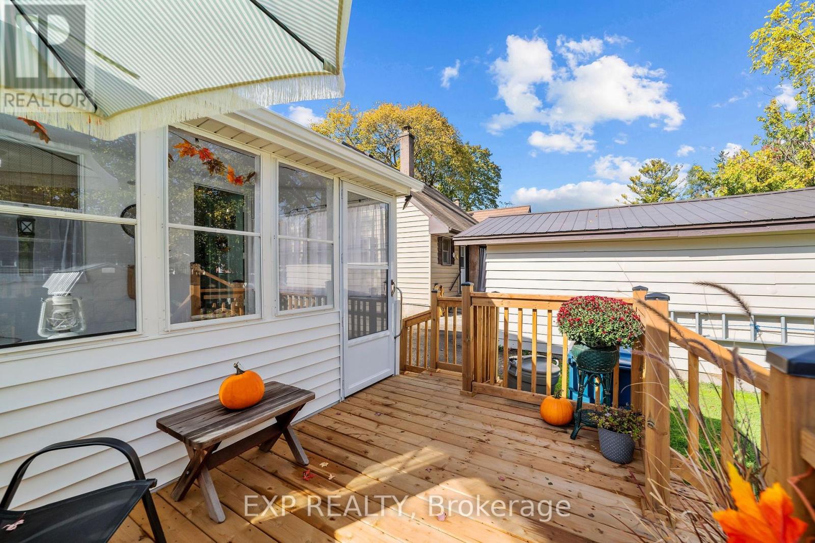 264 Douglas Street Property Photo 10