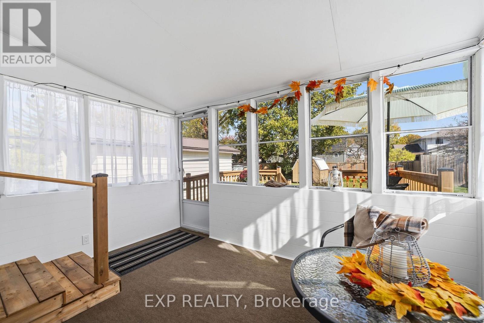 264 Douglas Street Property Photo 11