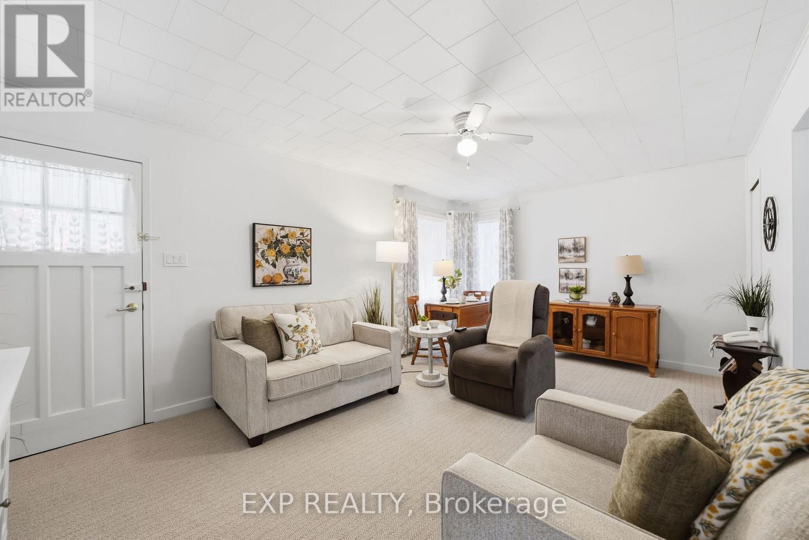 264 Douglas Street Property Photo 14