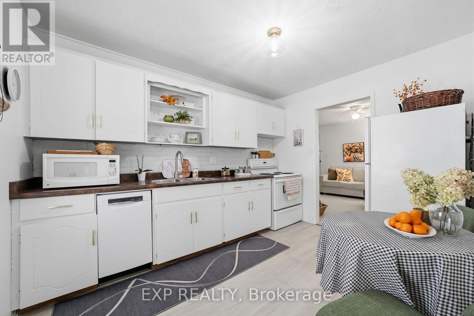264 Douglas Street Property Photo 19