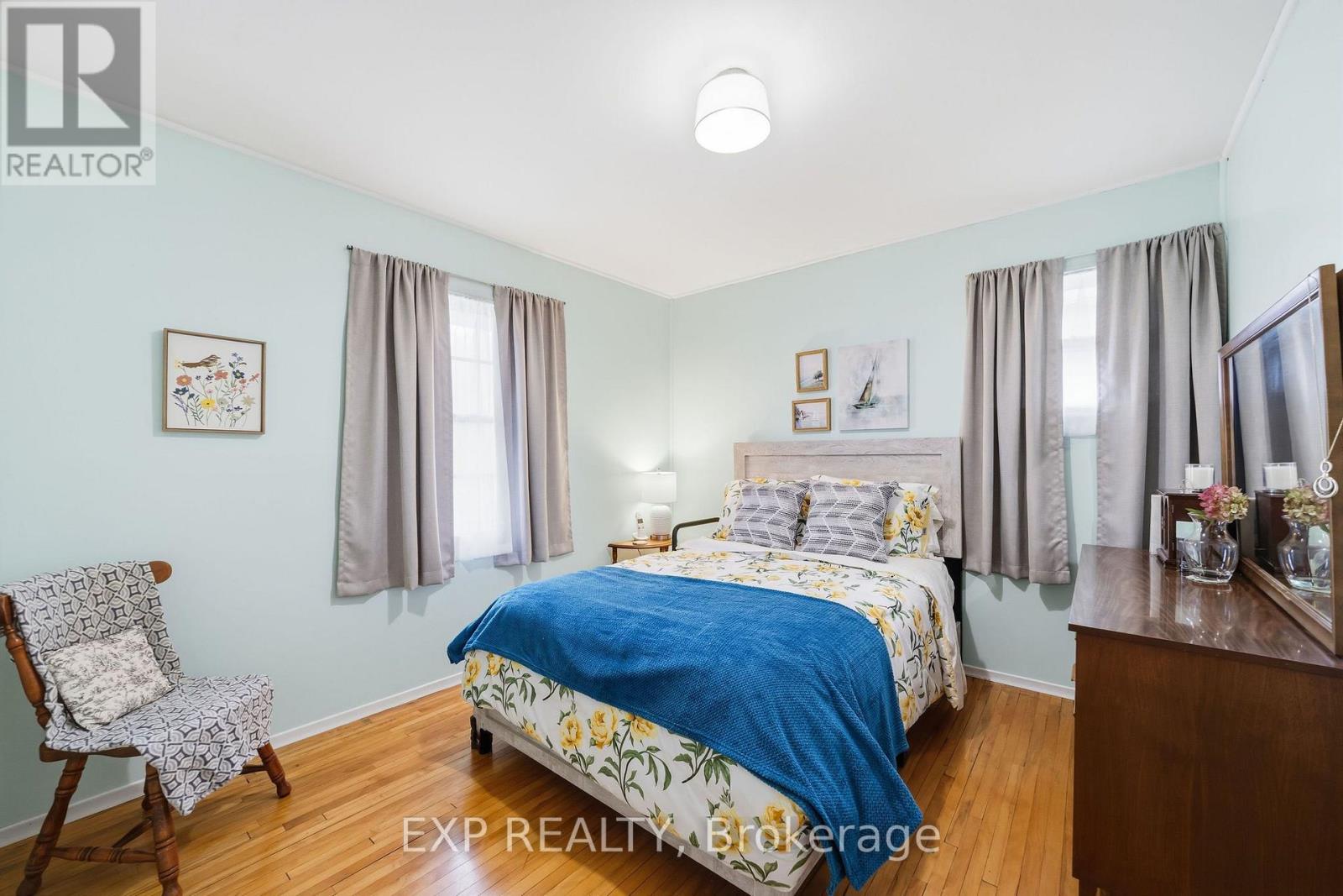 264 Douglas Street Property Photo 23