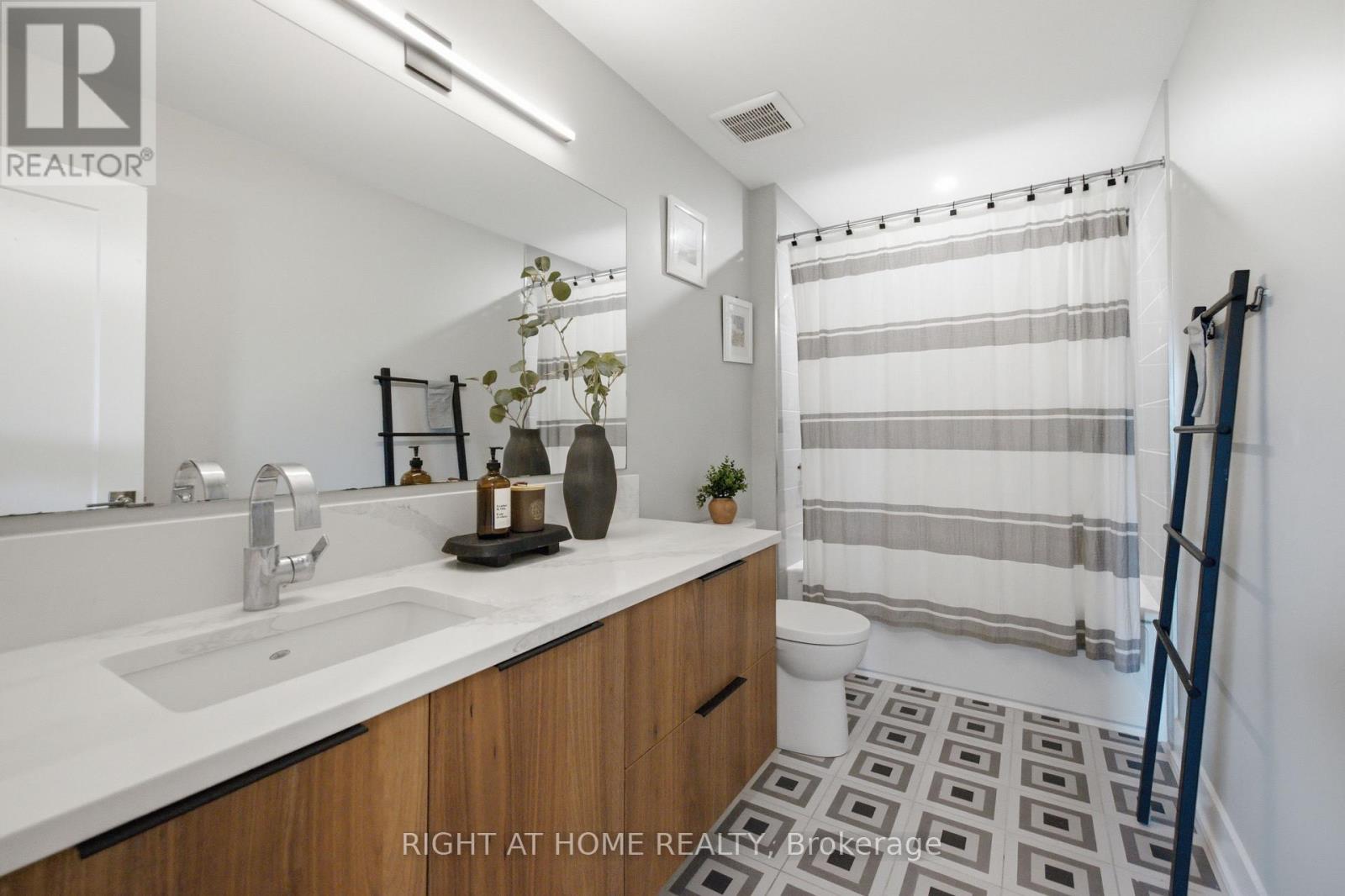 122 Ridgemont Drive Property Photo 15