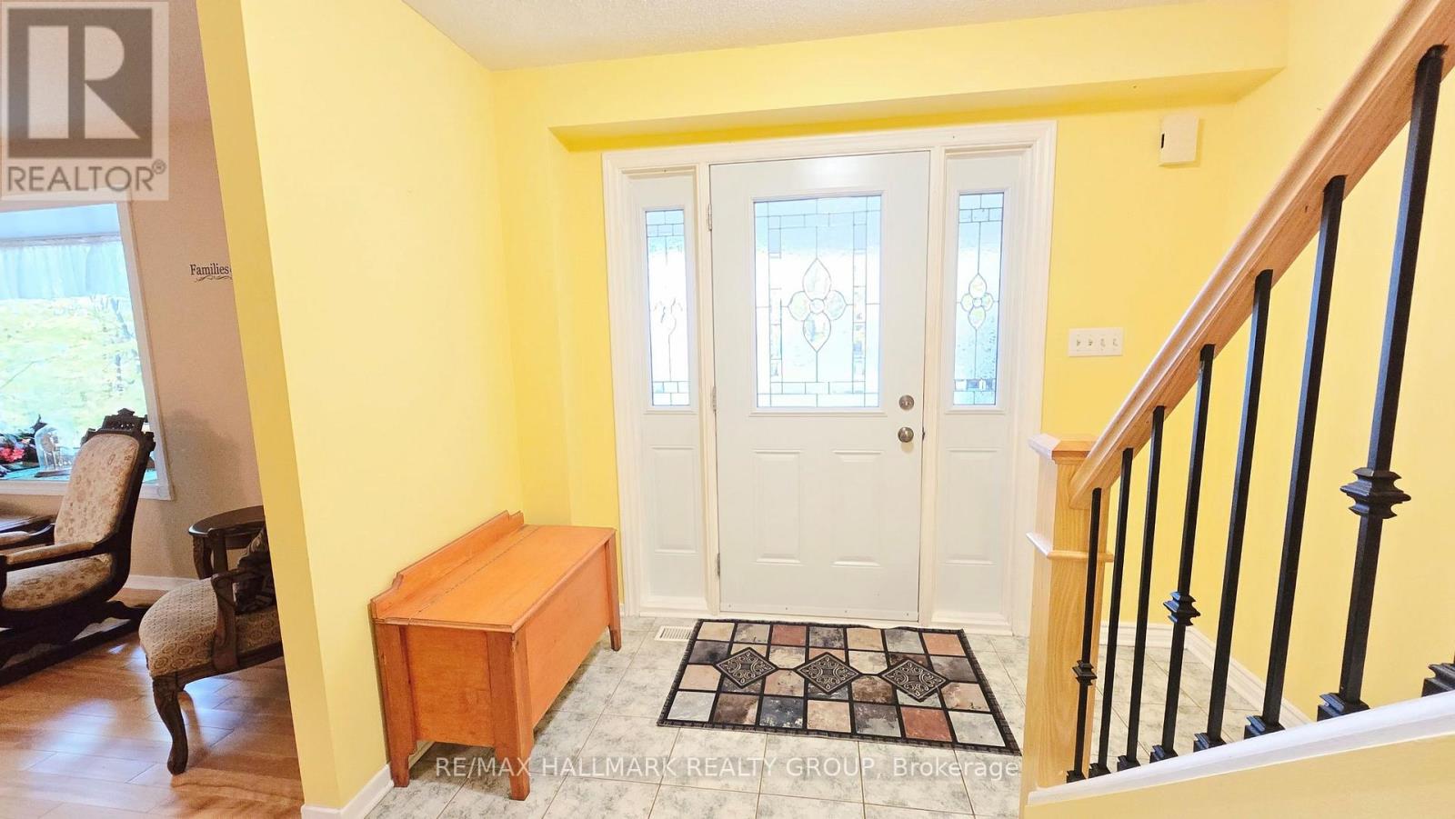 860 Munro Drive Property Photo 4