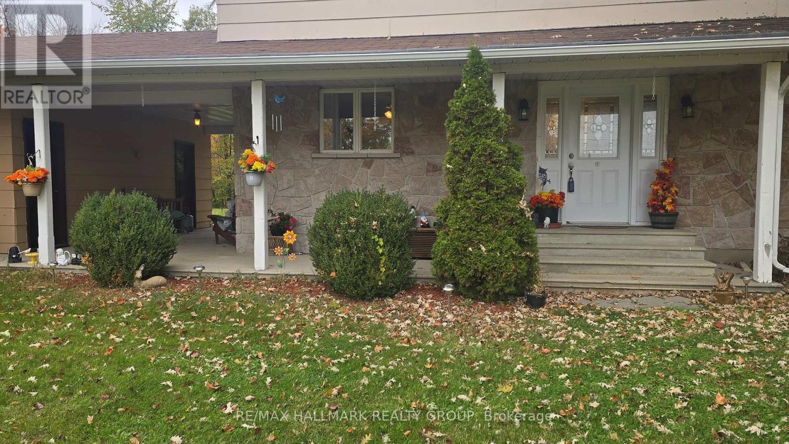 860 Munro Drive Property Photo 35