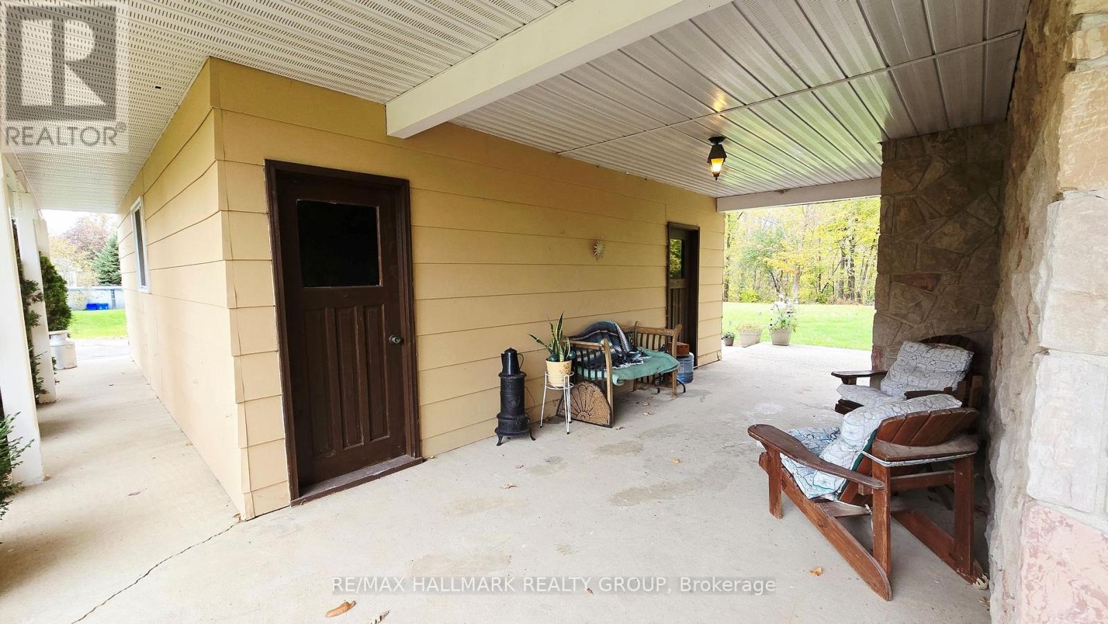 860 Munro Drive Property Photo 37