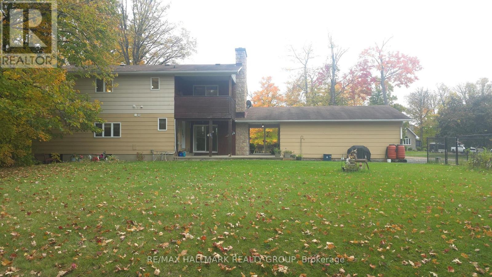 860 Munro Drive Property Photo 40
