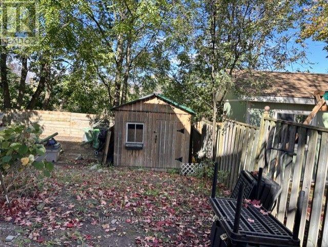 970 Killarney Crescent Property Photo 19