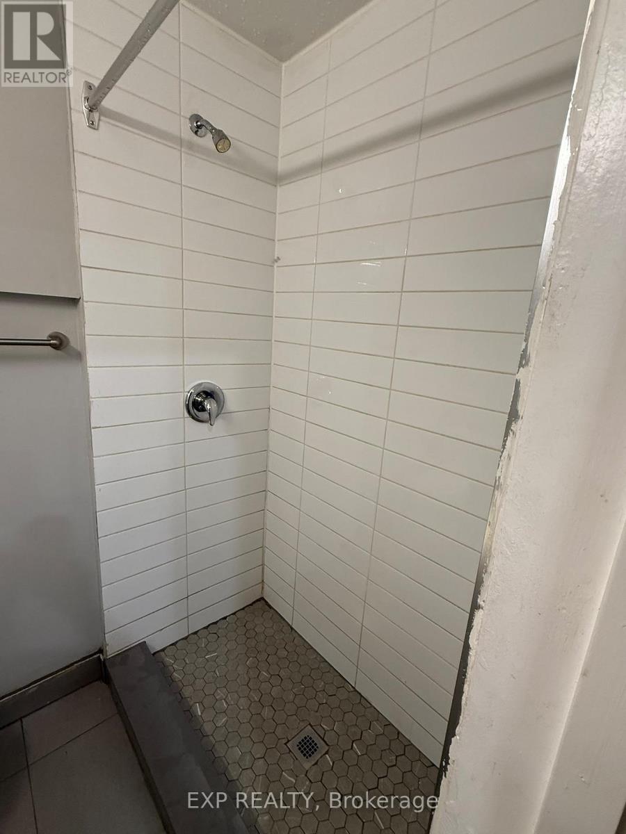 #103 - 72 Victoria Avenue S Property Photo 8