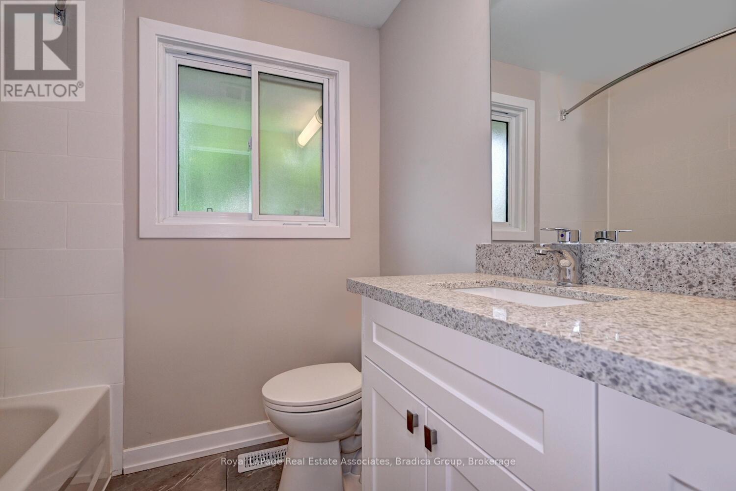 110 Conway Drive Property Photo 14