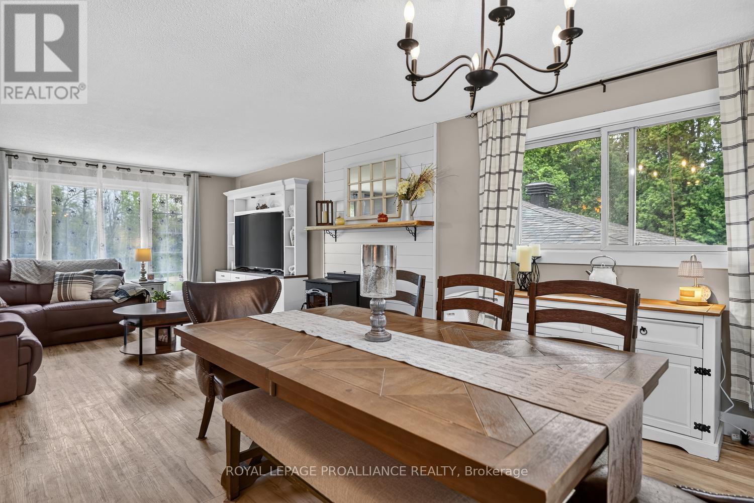 2950 Merwin Lane Property Photo 10