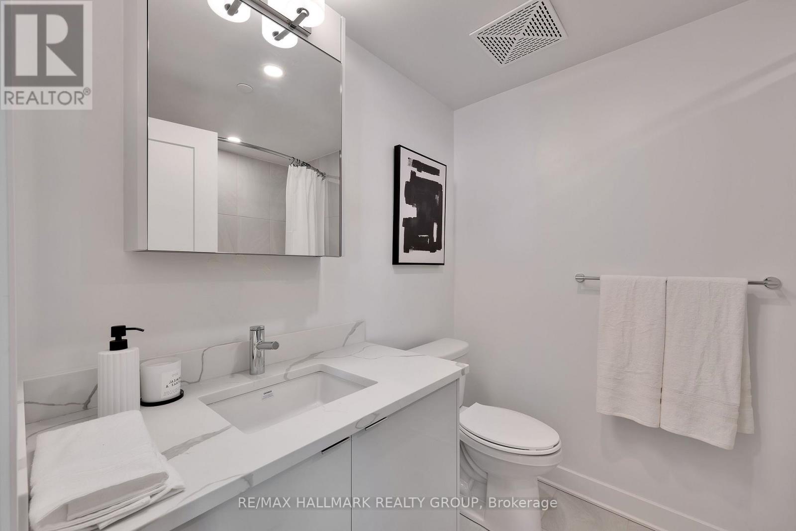 1805 - 180 George Street Property Photo 5