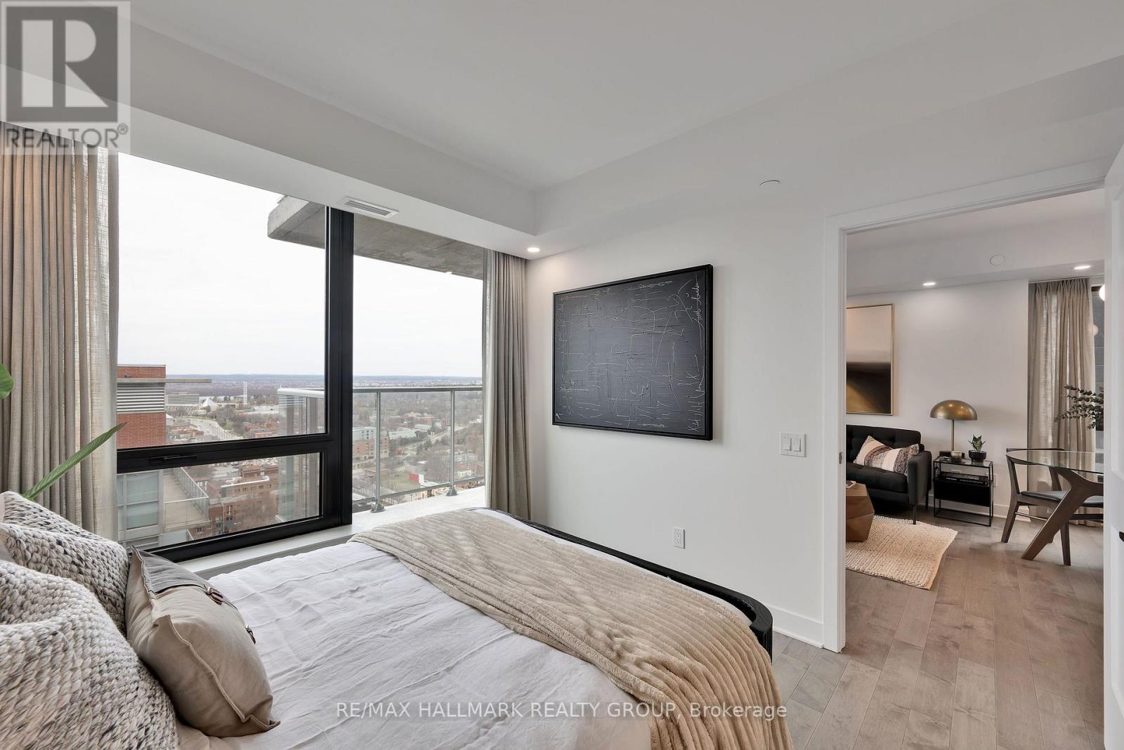 1805 - 180 George Street Property Photo 24
