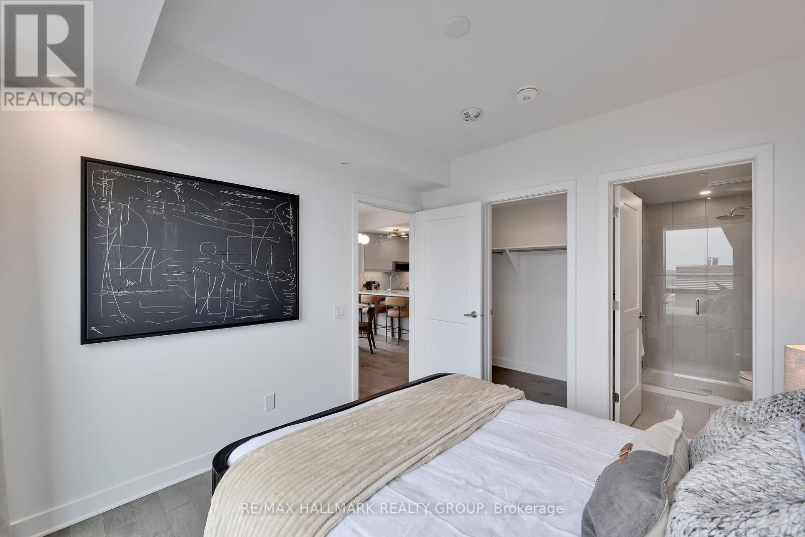 1805 - 180 George Street Property Photo 25