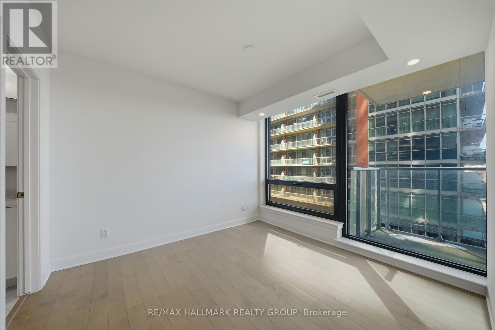 1805 - 180 George Street Property Photo 37