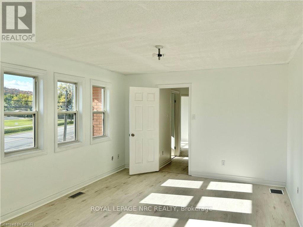 A - 299 Main Street E Property Photo 13