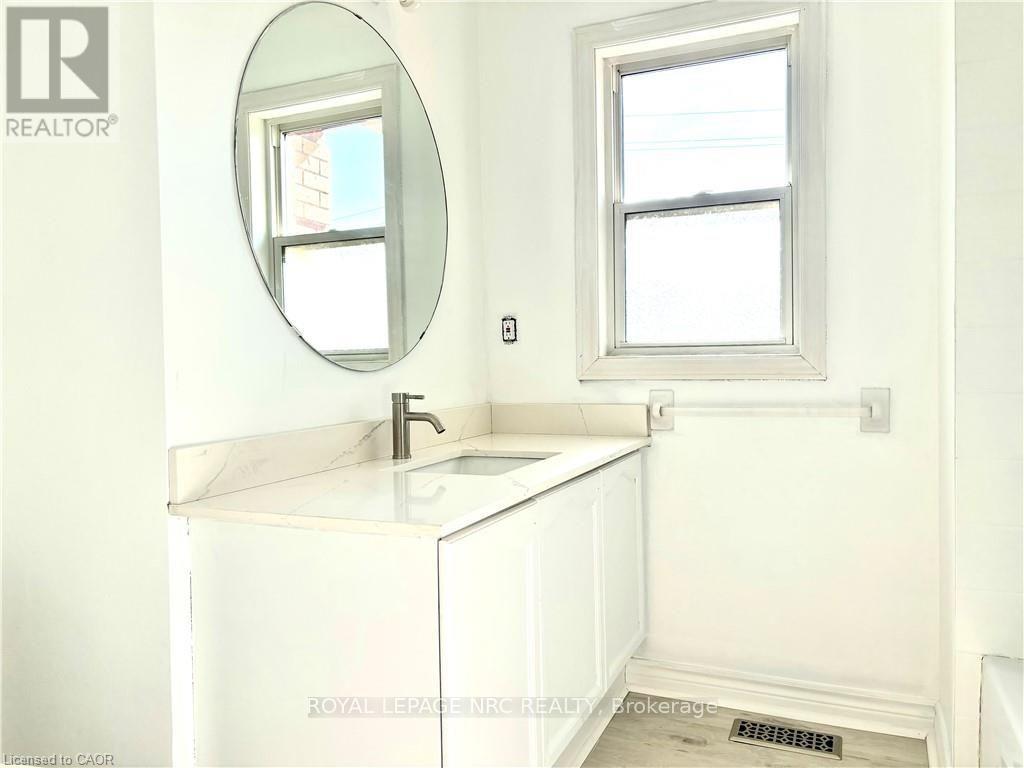 A - 299 Main Street E Property Photo 21
