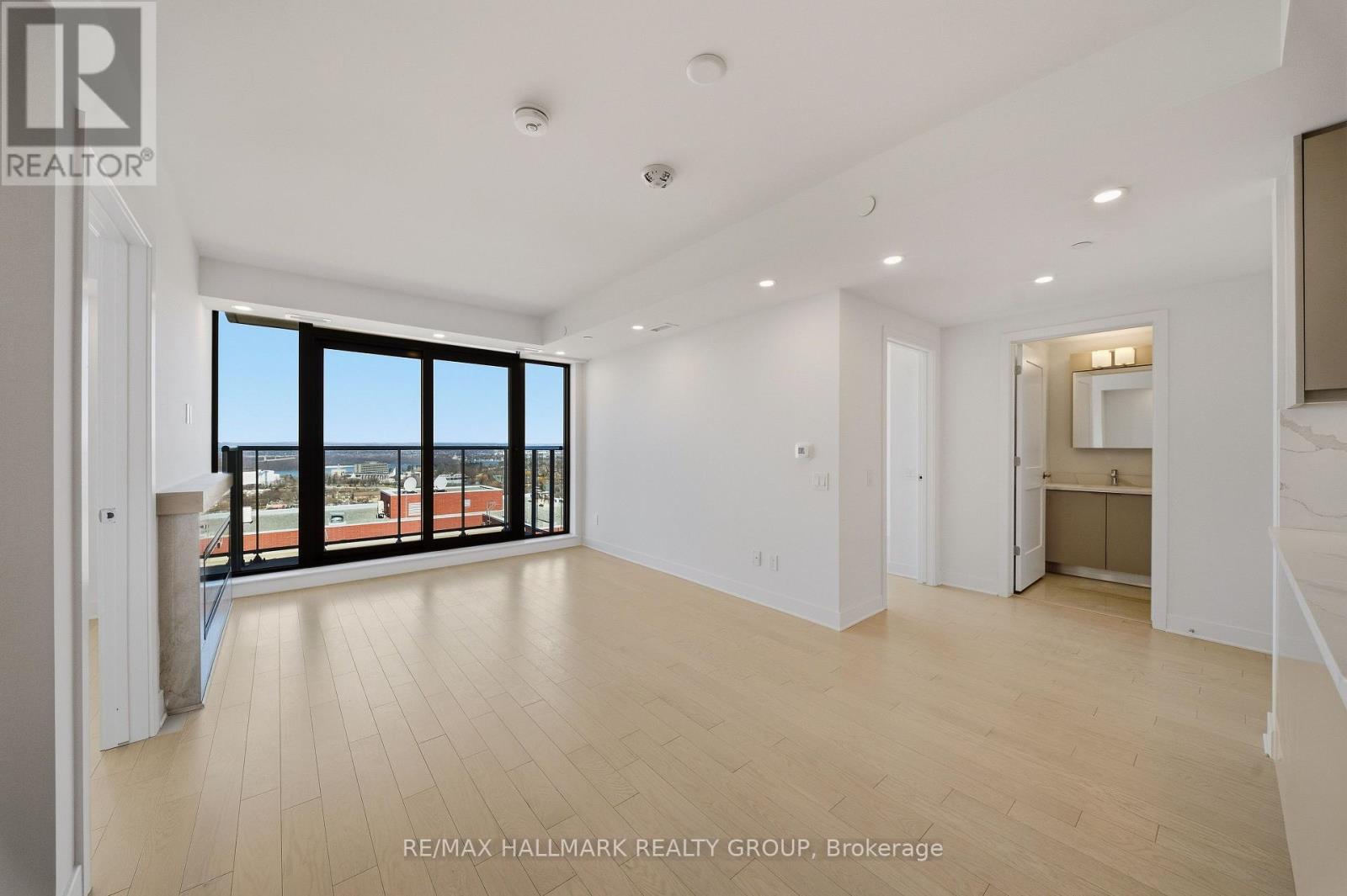 2603 - 180 George Street Property Photo 2
