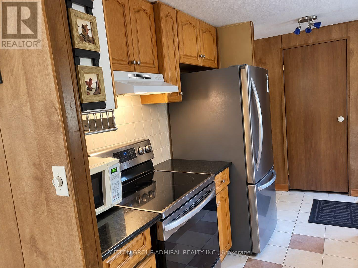 1019 Loyalist Drive Property Photo 3