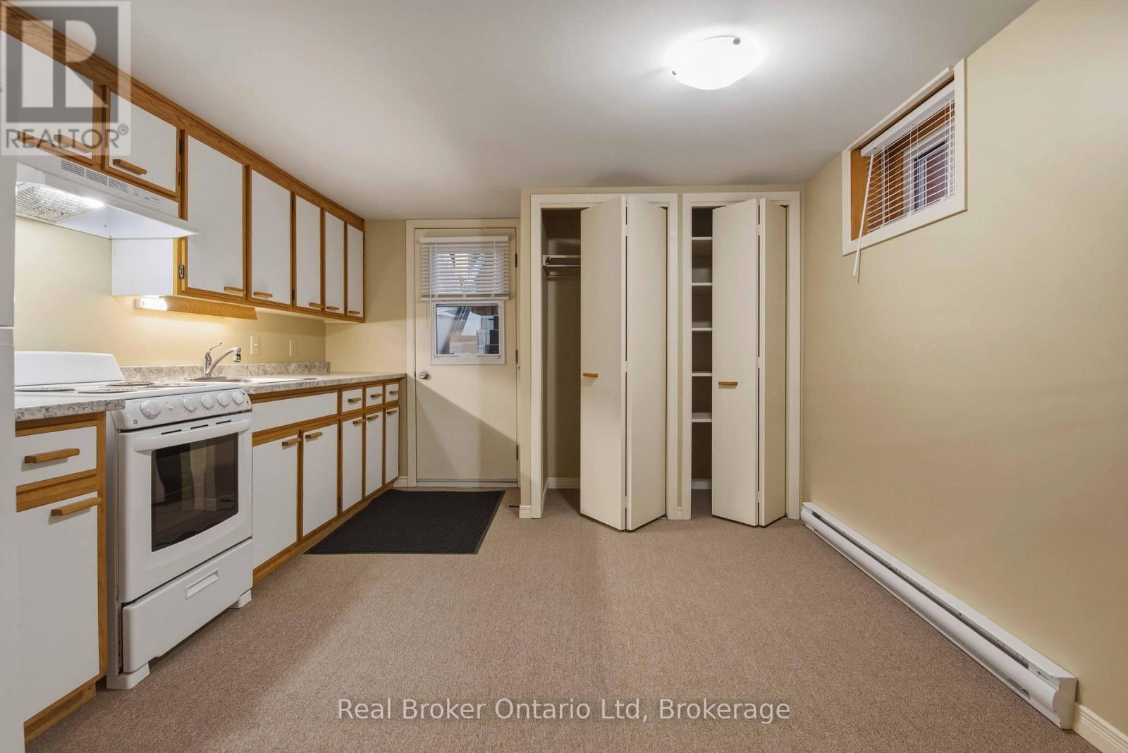 940 5th Avenue E Property Photo 6