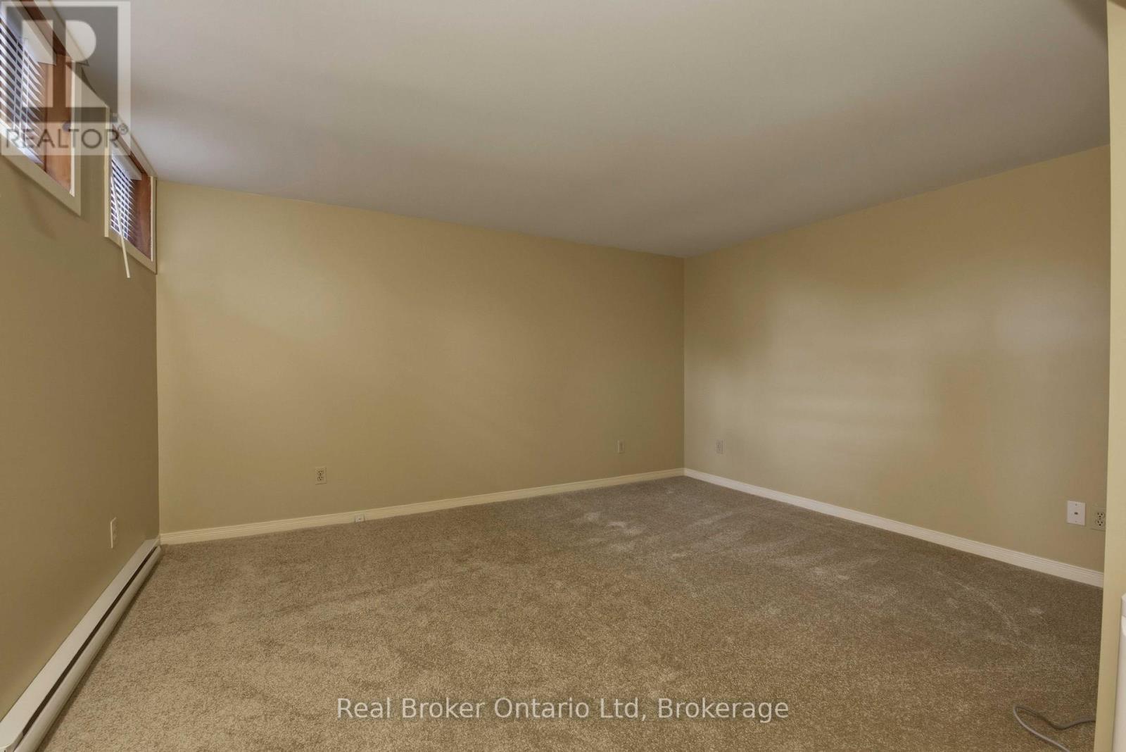 940 5th Avenue E Property Photo 11