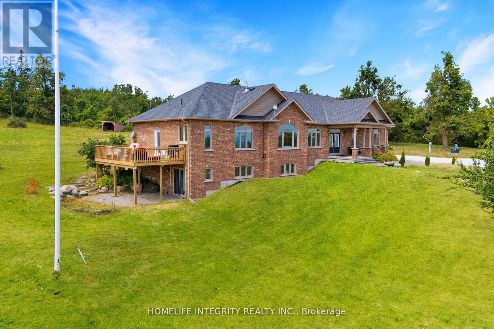 838722 4th Line E Property Photo 6