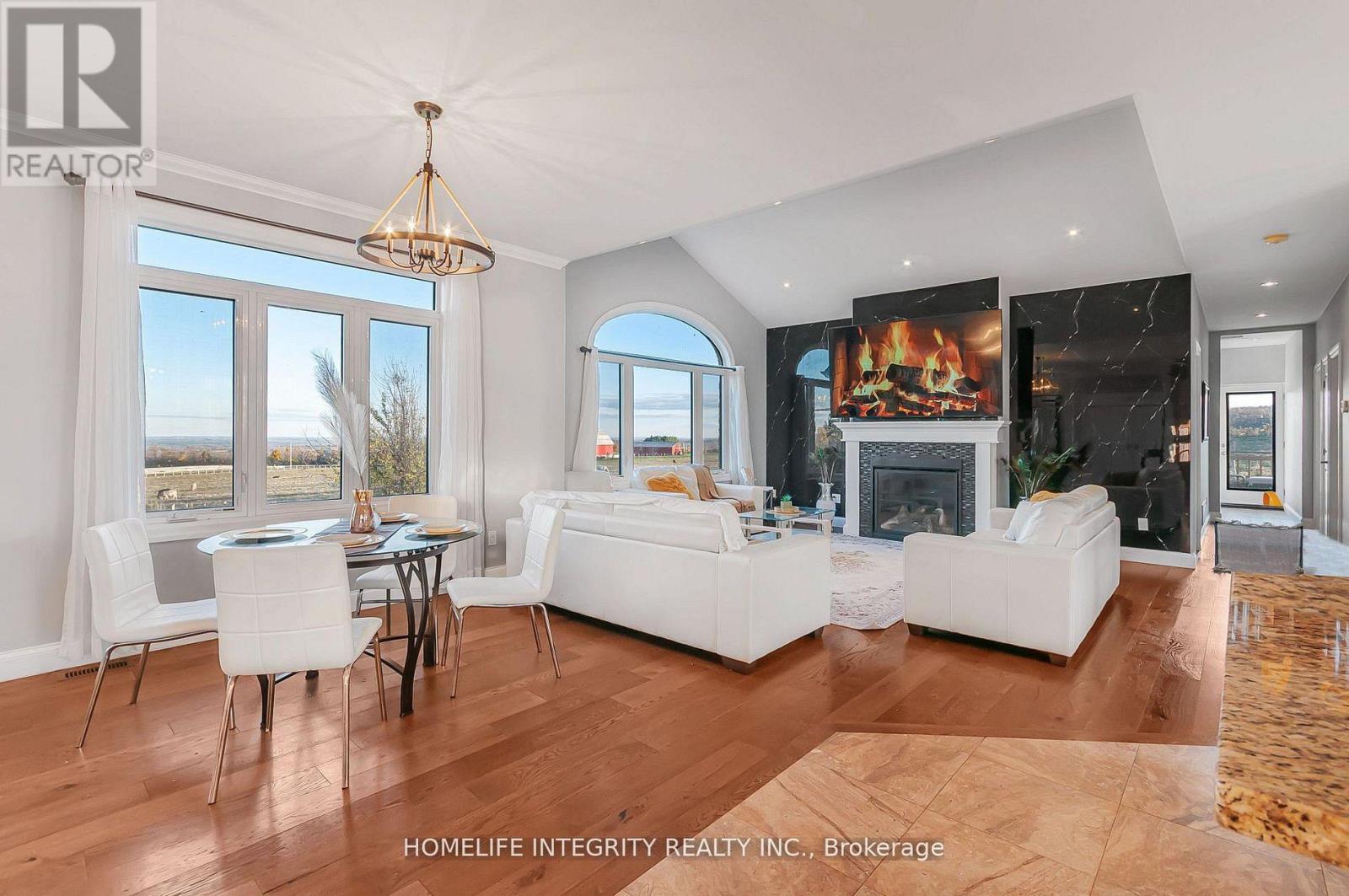 838722 4th Line E Property Photo 13