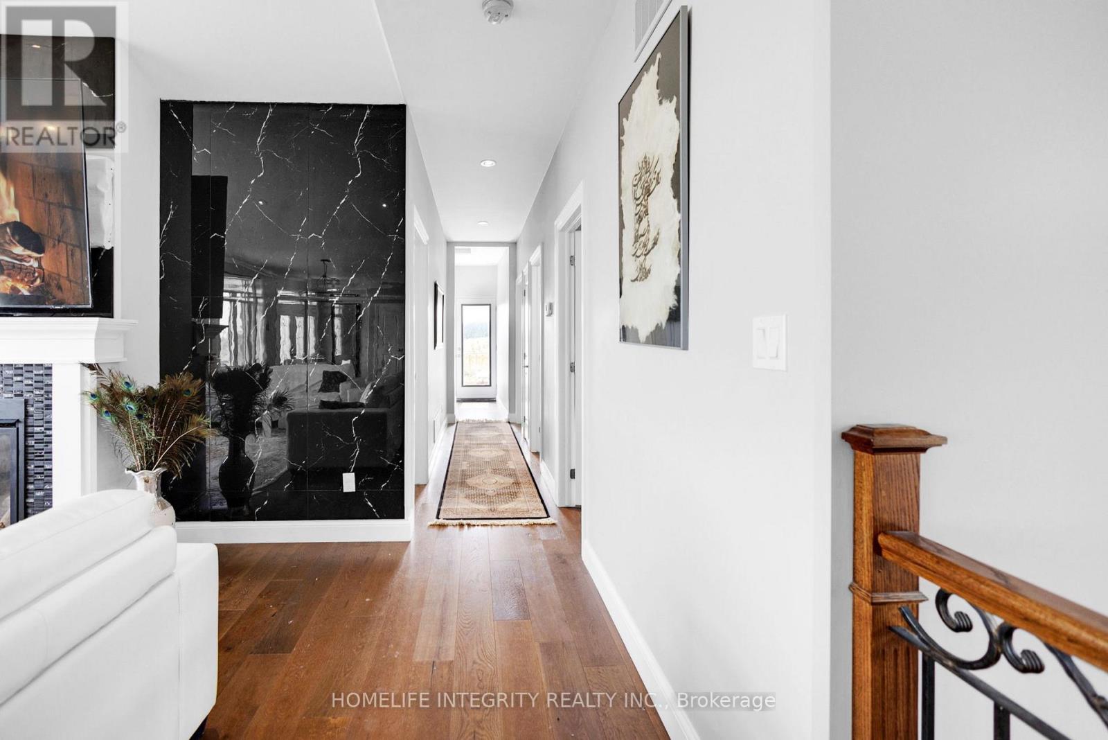 838722 4th Line E Property Photo 17
