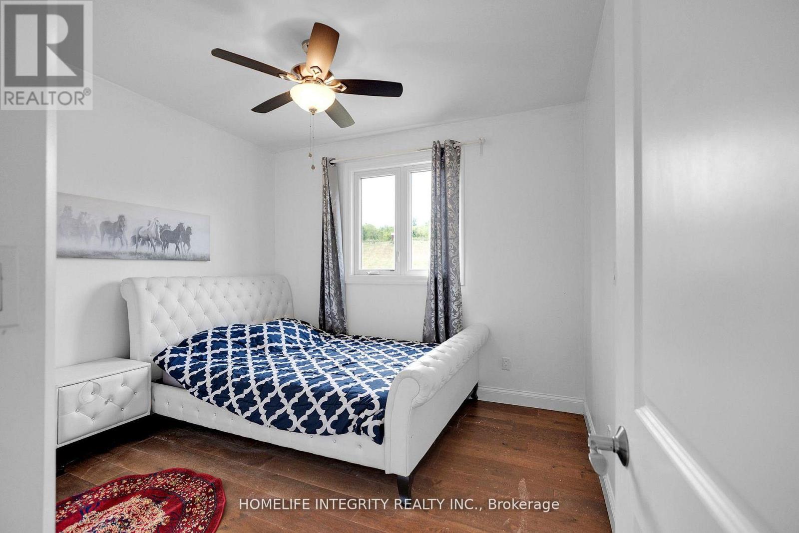 838722 4th Line E Property Photo 19